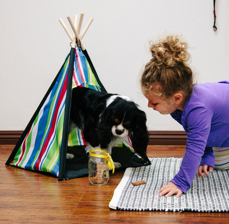 [Australia] - Pacific Play Tents 9030 Cozy Pet Teepee House with Wooden Poles, 26" x 24.5" x 27" 