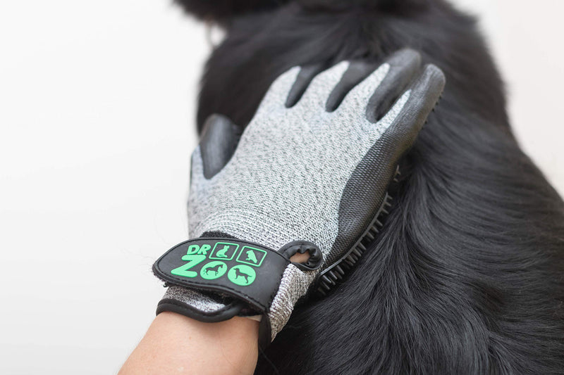 DR Zoo Gr. M pair of grooming gloves for grooming with gloves for dogs, cats and horses - PawsPlanet Australia