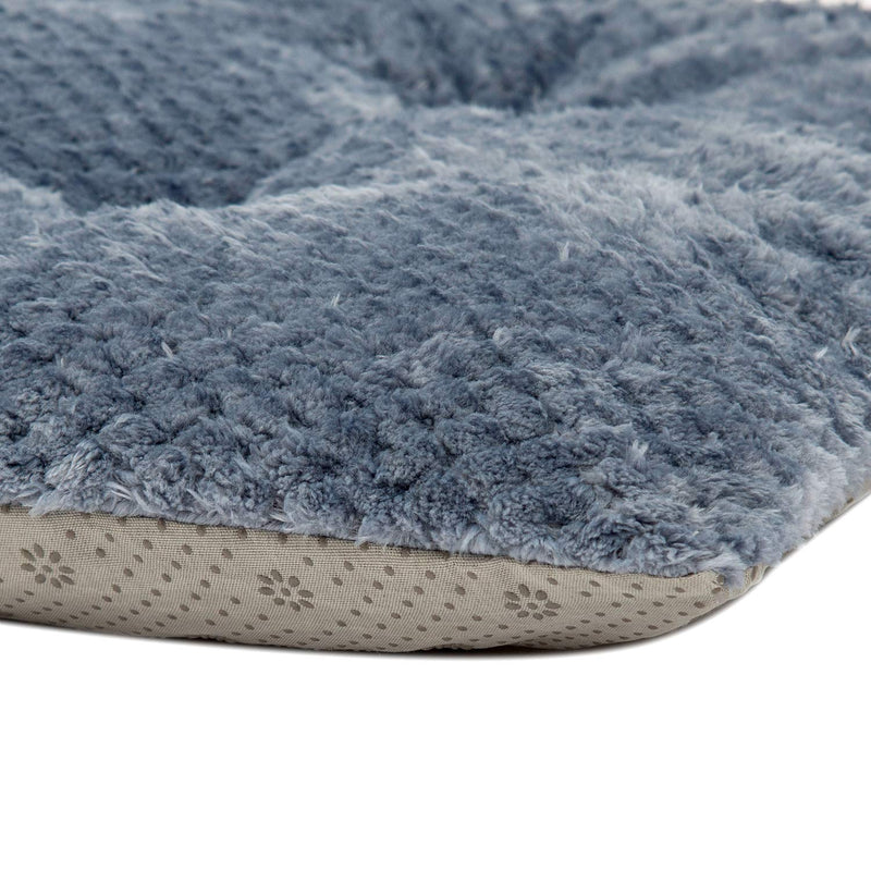 [Australia] - WONDER MIRACLE Fuzzy Deluxe Pet Beds, Super Plush Dog or Cat Beds Ideal for Dog Crates, Machine Wash & Dryer Friendly 15" x 23" S-Dark Blue 