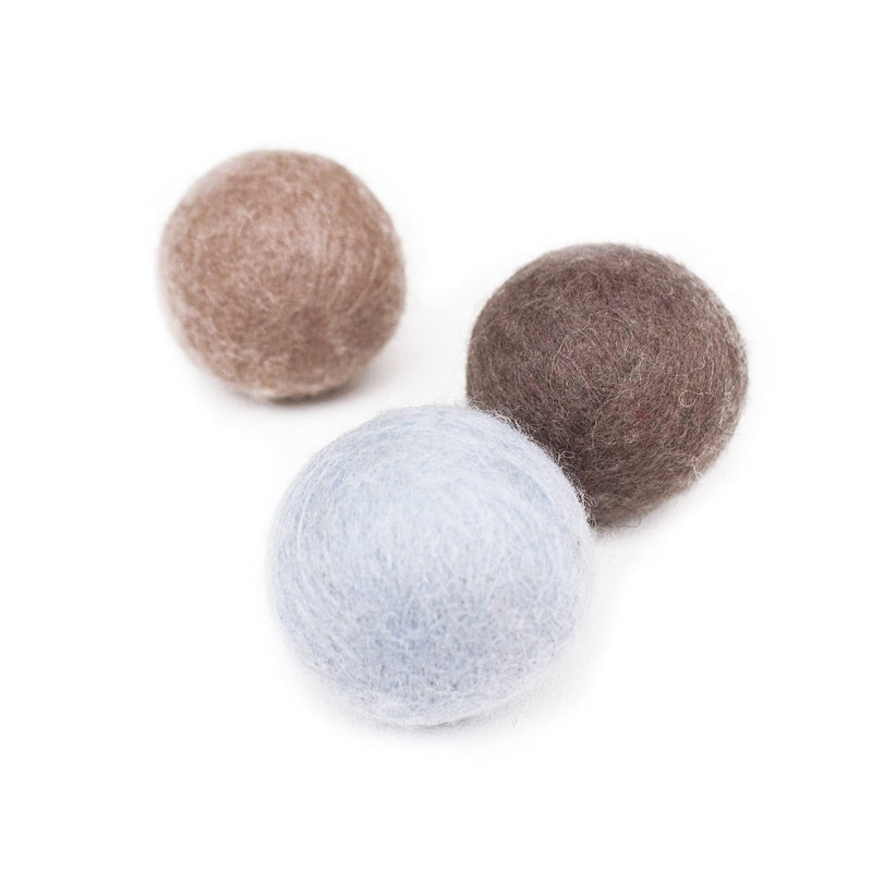 LucyBalu® felt balls with bells for cats | Cat toys | Felt cat balls | Cat toys made of wool | Natural toys for cats | Play balls for cats with bell | 3 pieces - PawsPlanet Australia