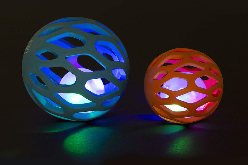 Karlie Grid Ball with TPR LED Light Ball Diameter 8.3 cm Orange 8,3 cm - PawsPlanet Australia