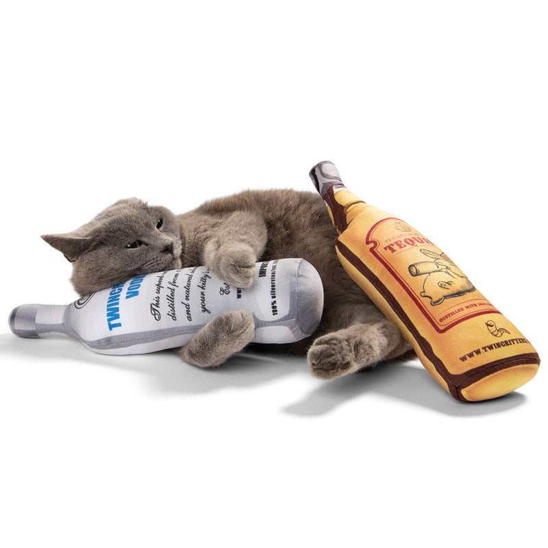 [Australia] - Twin Critters Organic Silvervine Catnip KittiKocktail Liquor Bottle Refillable Plush 2-Pack for Cats & Kittens No Artificial Ingredients - More Powerful Than Catnip - Great Gift for Cocktail drin 