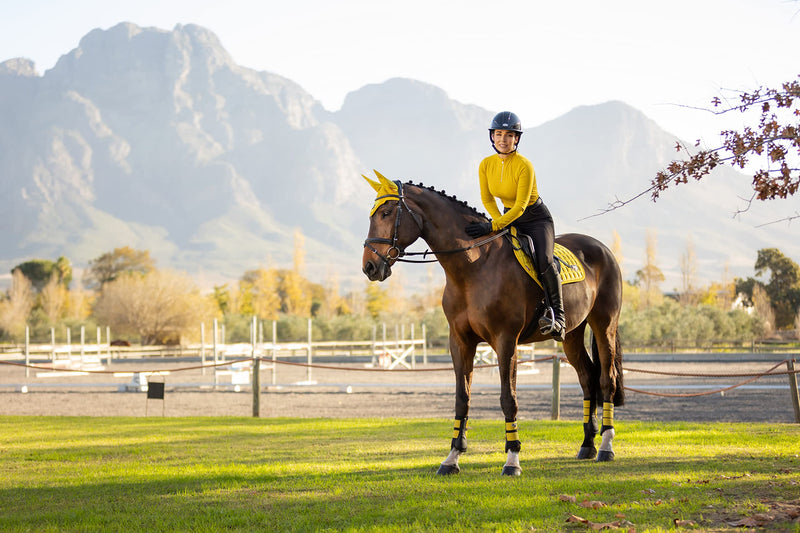 LeMieux Loire Classic Close Contact Square Saddle Pad in Dijon - Horse Riding Dressage with Soft Bamboo Lining - Wicks Efficiently and Comfortable L - PawsPlanet Australia