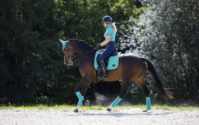 LeMieux Loire Classic Dressage Square Saddle Pads for Horses in Azure - 100% Natural Bamboo - Breathable - Large - PawsPlanet Australia