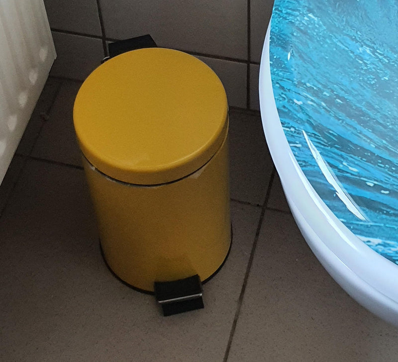 Trash bags premium edition - Particularly tear-resistant and waterproof - With practical carrying handle for easy disposal and clean waste separation (5 liters - 3 rolls) 5 liters - 3 rolls - PawsPlanet Australia