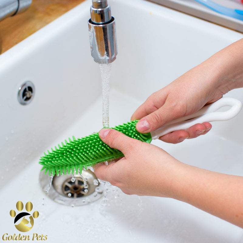 Golden Pets special brush I animal hair remover, dog brush, cat brush I for vehicle upholstery and textile surfaces I gentle massage effect for dogs and cats I + free e-book care manual - PawsPlanet Australia