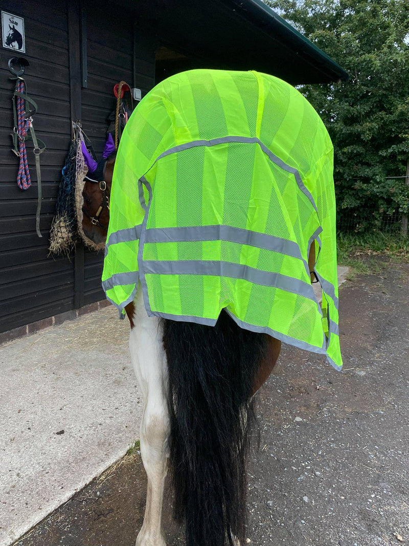 Equipride REFLEX HIND EXERCISE SHEET HI VIZ QUARTER SHEET SADDLE GAP FULL/COB/PONY NEON GREEN (Full) - PawsPlanet Australia