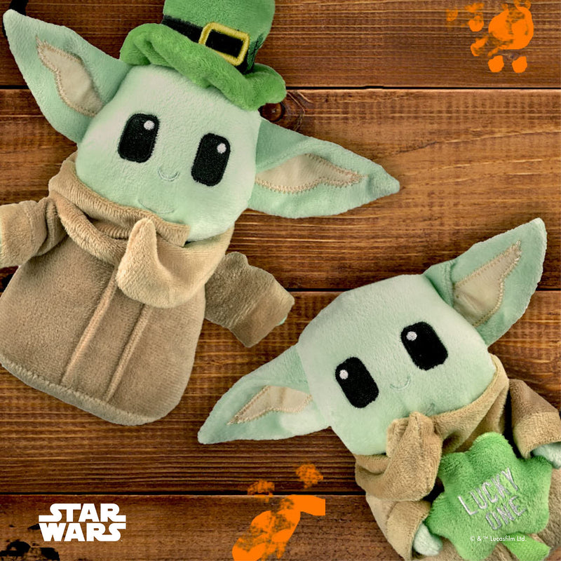 Star Wars St Patty's Grogu Squeaker Pet Toy - St. Patrick’s Day Toy Star Wars Themed Grogu Baby Yoda The Child - Star Wars Dog Squeaker Toy for Dogs - Plush Chew Toy for Dogs Grogu "Lucky One" 6 Inch - PawsPlanet Australia