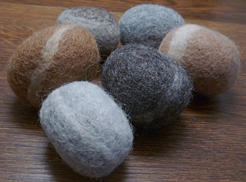 Earthtone Solutions Wool Cat Toys - Natural Handmade Felt Ball Toys for Indoor Cats and Kittens - PawsPlanet Australia