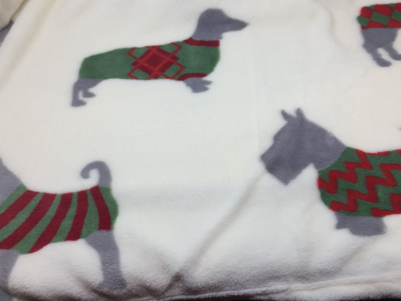 [Australia] - Dogs in Sweaters Plush Throw Blanket - 50 x 70 