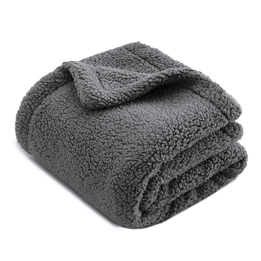 [Australia] - CHEE RAY Extra Thick Washable Snugly Sherpa Fleece Bed Blanket for Dogs and Cats, Durable Warm Fluffy Throw fit Beds/Couch/Sofa/Kennel/Carrier 30" x 25" Grey 