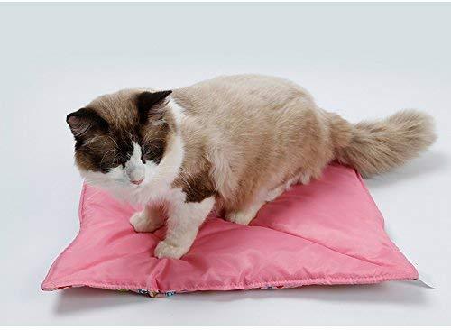 GJDLLC Pink or Blue Crate Liner for Cats or Dogs with Cute Fish Design (Measures 18.5" by 16") Machine Washable Lightly Padded - PawsPlanet Australia