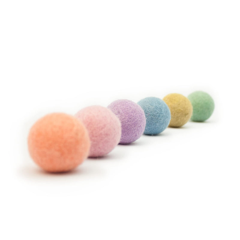LucyBalu® felt balls I cat toys I cat balls made of felt | Toys made from 100% wool I Natural toys | Play balls for cats fair from Nepal | 6 pieces | Colorful pastel tones - PawsPlanet Australia