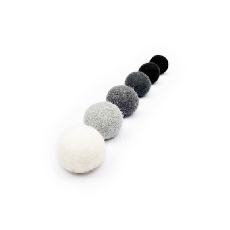 LucyBalu® felt balls for cats I cat toys I cat balls made of felt | Cat toys made from 100% wool I natural toys for cats | Play balls for cats fair from Nepal | 6 pieces | Gray - PawsPlanet Australia