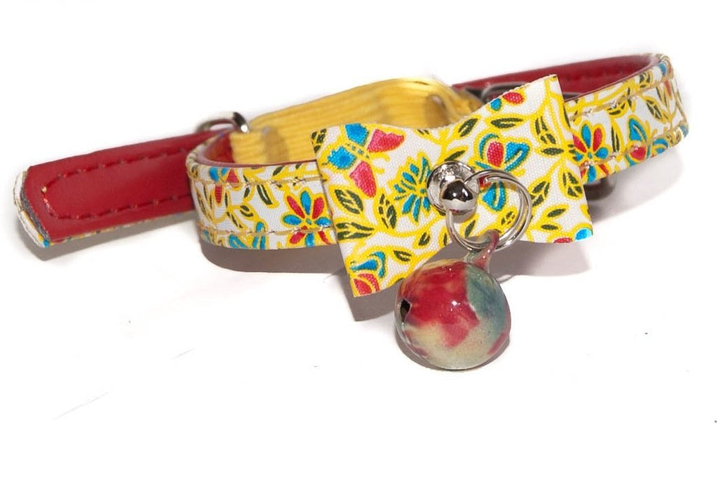 Pet Palace® "Flower Power Puss Safety Collar with bow and bell plus FREE cute catnip toy! - PawsPlanet Australia