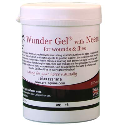 Fly and wound protection for horses. WUNDER GEL 300G Includes antibacterial and antifungal properties and can be applied to open wounds. Sweet-Itch, midge, fly, mite, lice. - PawsPlanet Australia